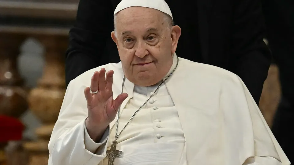 Papa Francisco tem mais uma noite tranquila, diz Vaticano